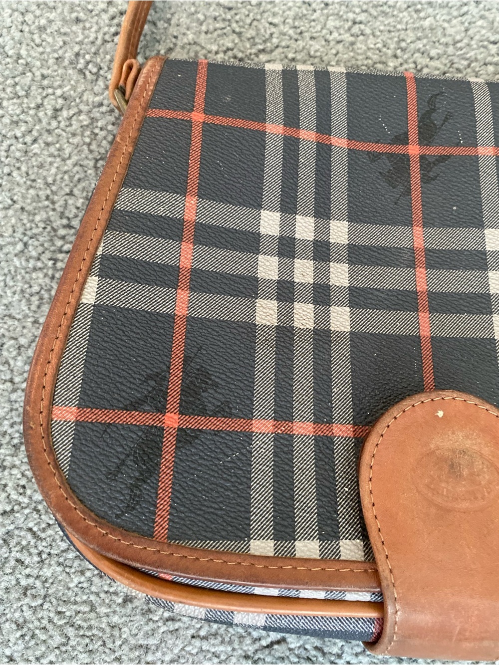Vintage Burberry Saddle Bag (Made in England) - Picture 9 of 15